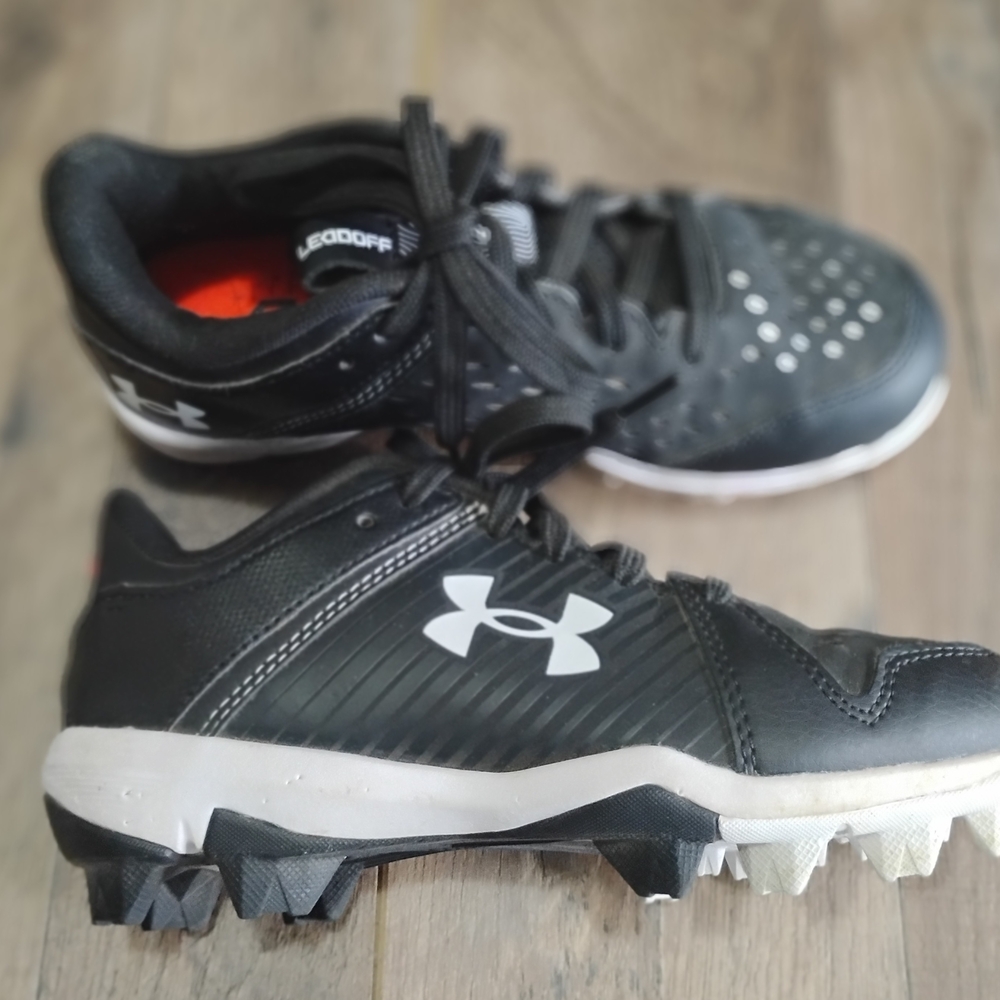 Under Armour Youth Baseball Cleats
